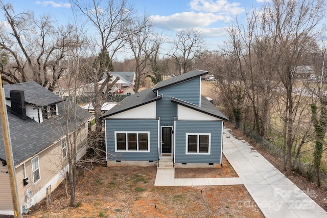 view of front facade with crawl space