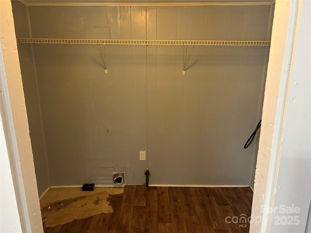 laundry room with laundry area and wood finished floors