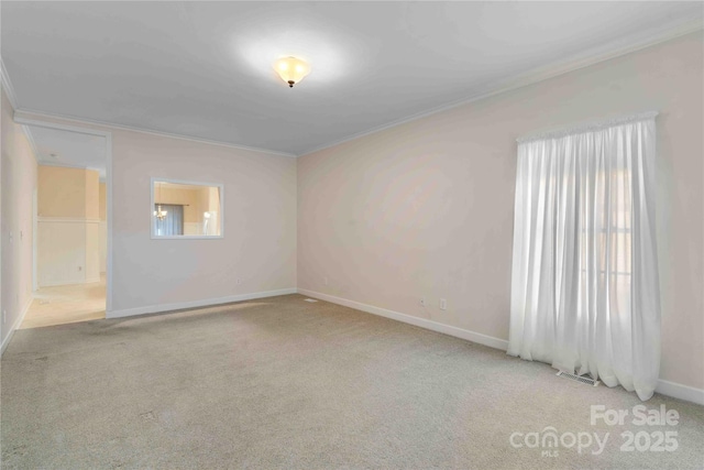 357 Beechnut Dr, Hendersonville, NC 28739 - carpeted empty room featuring ornamental molding, visible vents, and baseboards