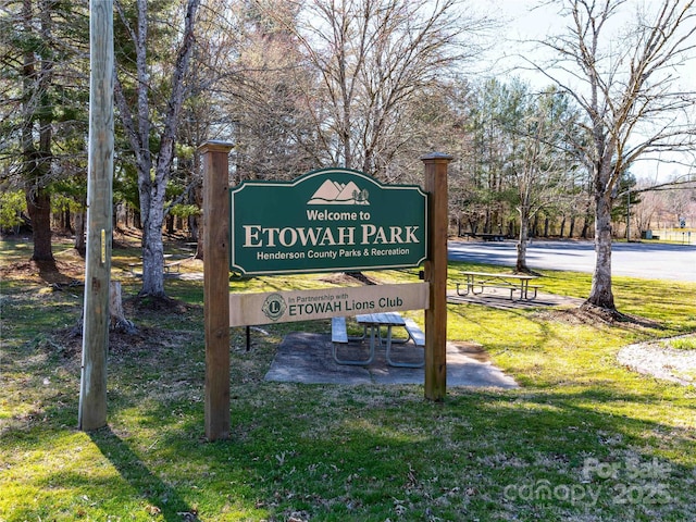 357 Beechnut Dr, Hendersonville, NC 28739 - community sign with a yard