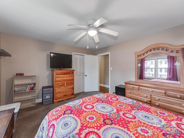 carpeted bedroom with a ceiling fan, baseboards, and a closet