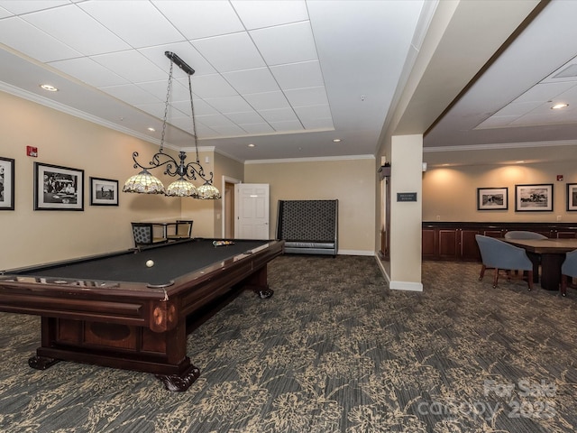 rec room featuring carpet floors, billiards, baseboards, ornamental molding, and a tray ceiling