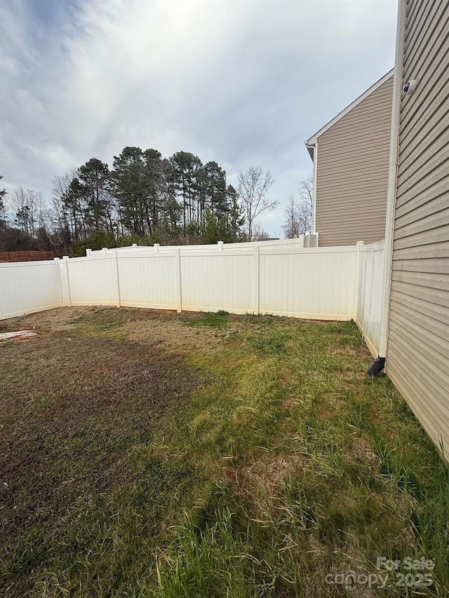 view of yard featuring fence