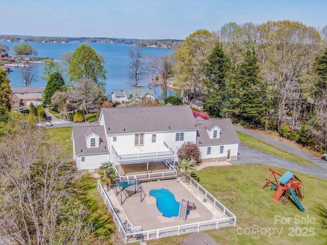 4907 White Oak Ln, Denver, NC 28037 - view from above of property with a large body of water and a pool area