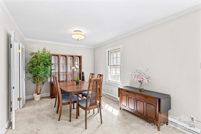 dining space featuring light colored carpet, visible vents, and baseboards