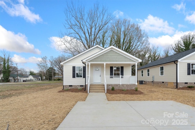 bungalow-style house with crawl space and a porch