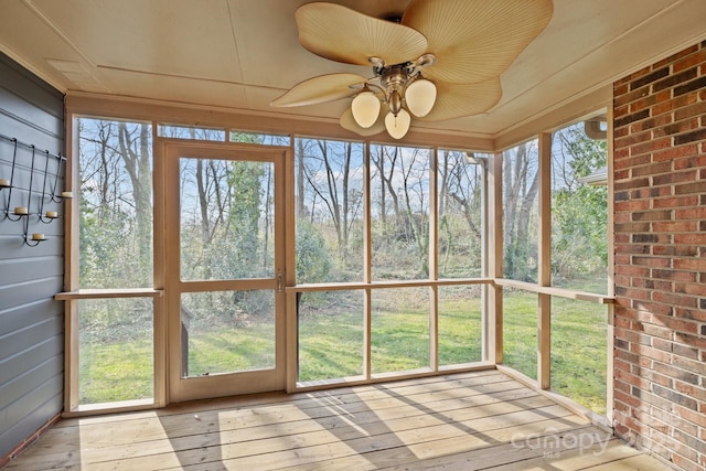 234 Pointe Cir, Rock Hill, SC 29732 - unfurnished sunroom featuring a ceiling fan