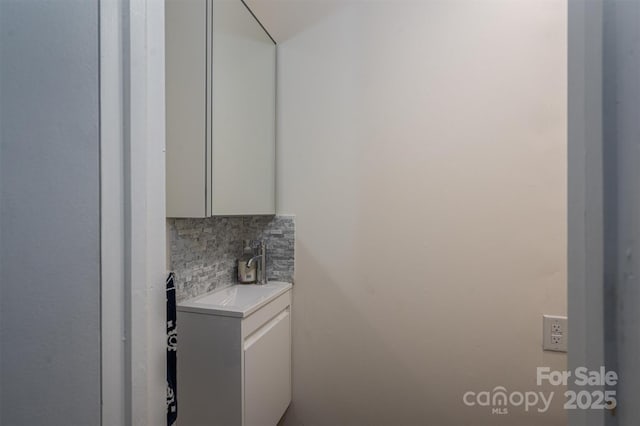 laundry room featuring a sink