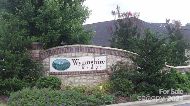 824 Wynnshire Dr Unit D, Hickory, NC 28601 - view of community sign