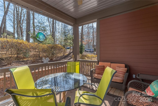 exterior space featuring outdoor dining area