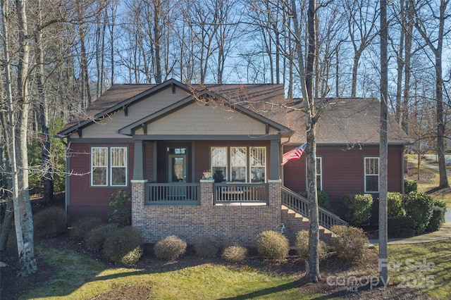 craftsman house with covered porch