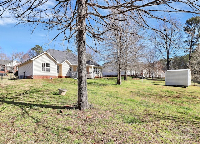 view of yard featuring fence