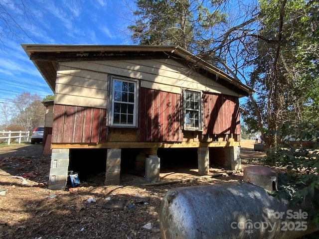 view of side of home