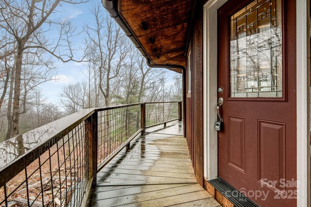 830 Fortescue Rd, Zirconia, NC 28790 - property entrance featuring a balcony