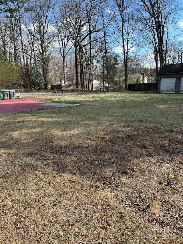 view of yard featuring fence