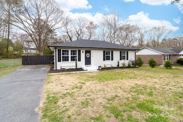 2318 Knight Dr, Gastonia, NC 28052 - single story home featuring driveway, fence, a front lawn, and roof with shingles