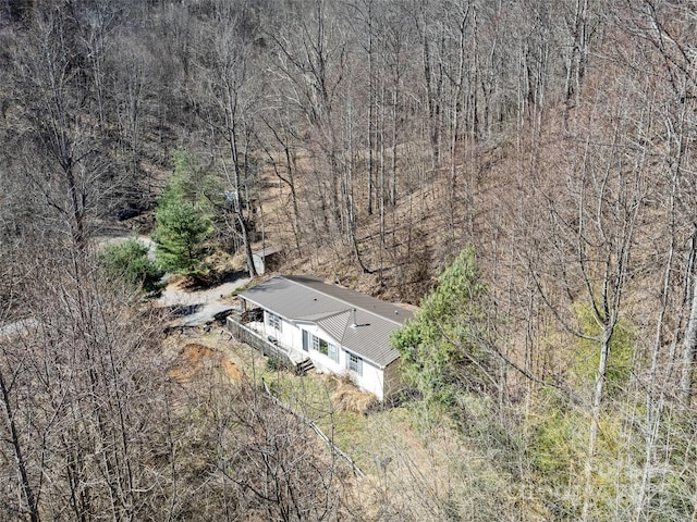 bird's eye view with a forest view