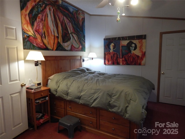 bedroom featuring ceiling fan