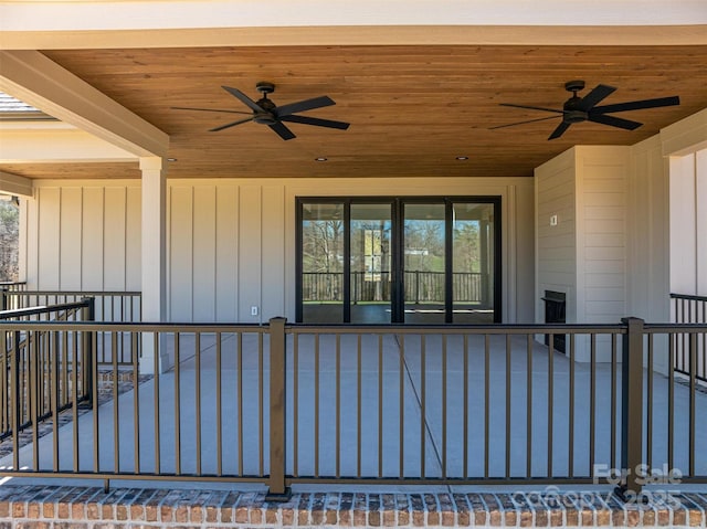 view of patio featuring a ceiling fan