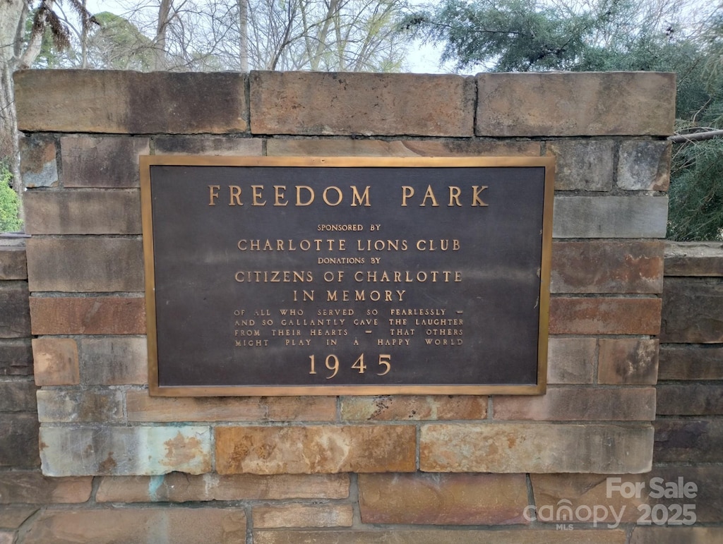 1221 Salem Dr, Charlotte, NC 28209