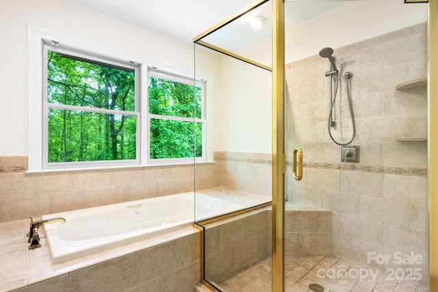 1080 Rolling Green Dr, Newton, NC 28658 - bathroom with a garden tub and a stall shower