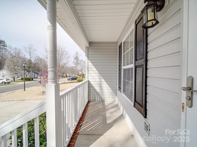 balcony featuring a porch