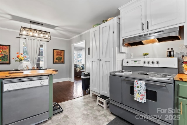 kitchen featuring range with electric cooktop, under cabinet range hood, wood counters, dishwasher, and crown molding