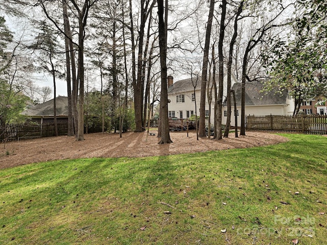 view of yard featuring fence