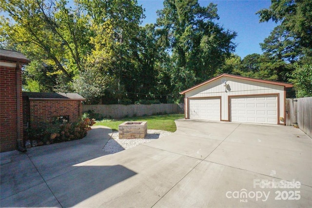 detached garage with fence