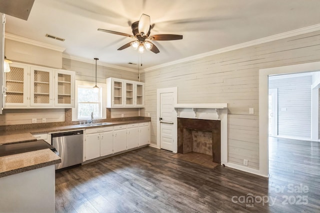 3607 Austin Rd, Monroe, NC 28112 - kitchen with visible vents, ornamental molding, dishwasher, and a sink