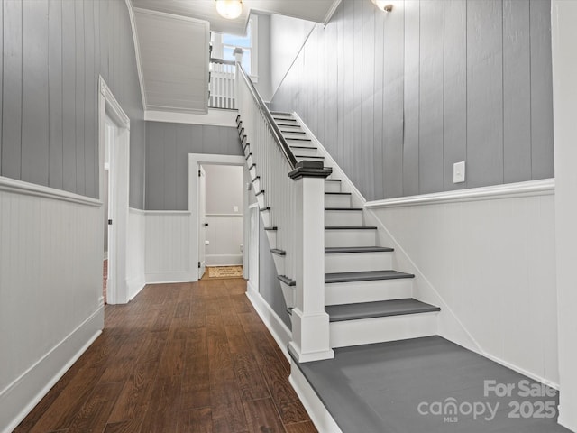 149 Crescent Dr, Chesterfield, SC 29709 - stairway with wood finished floors