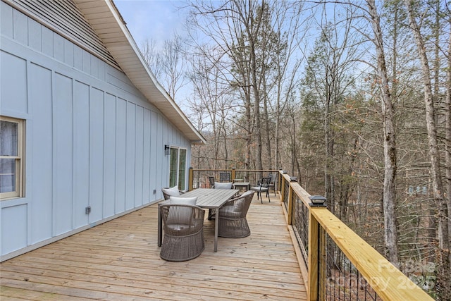 deck featuring outdoor dining space