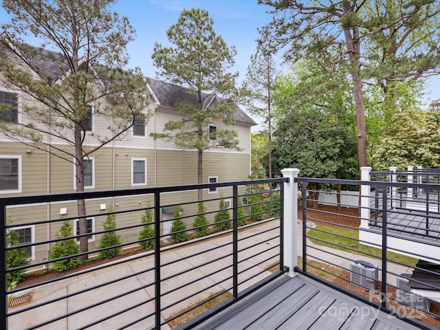 1409 Kenilworth Ave, Charlotte, NC 28203 - view of deck
