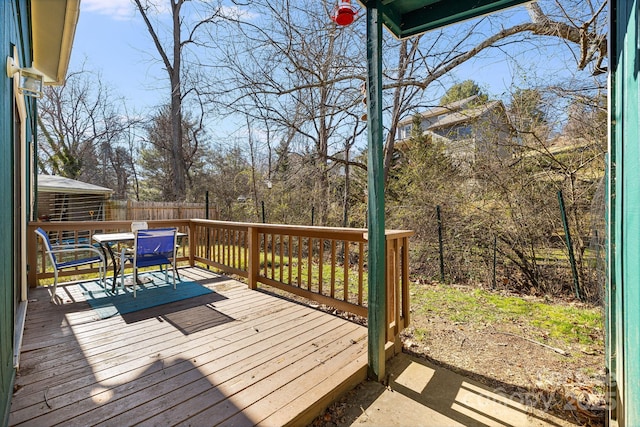 deck featuring fence