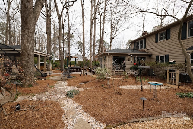 view of yard featuring a patio