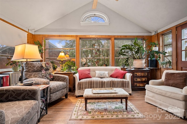 sunroom with vaulted ceiling