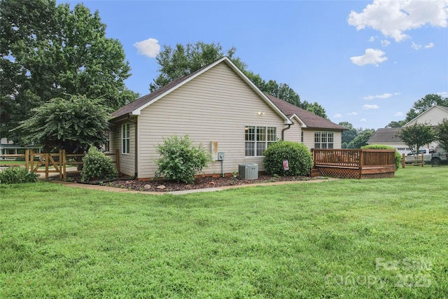 1278 Gracebrook Dr, Salisbury, NC 28147 - back of property with a deck
