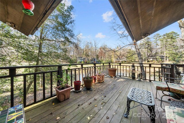 32 Fairway Rdg, Lake Wylie, SC 29710 - view of wooden deck