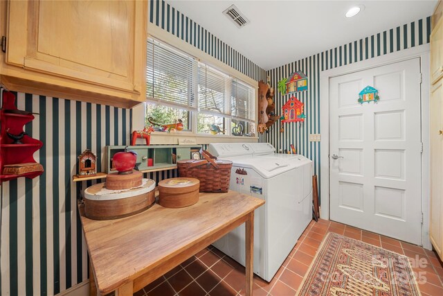 32 Fairway Rdg, Lake Wylie, SC 29710 - laundry room featuring washer and clothes dryer, visible vents, cabinet space, and wallpapered walls