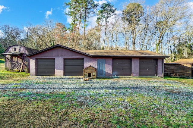 view of detached garage