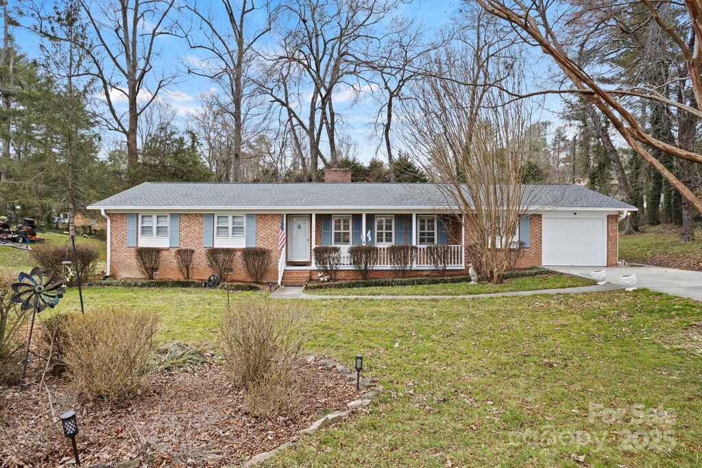 116 Arthur Ln, Hendersonville, NC 28791 - photo 1