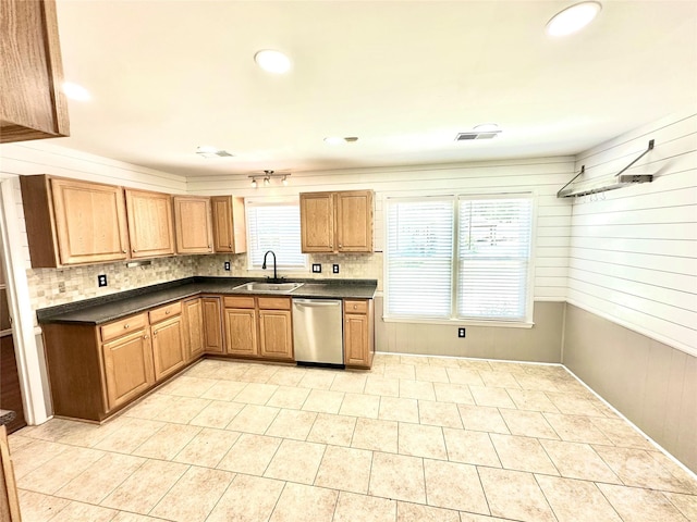 9401 Elvis Dr, Charlotte, NC 28215 - photo 14
