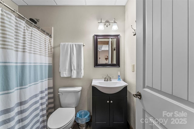 1600 Pisgah Preserve Dr, Nebo, NC 28761 - full bathroom featuring a shower with curtain, toilet, and vanity