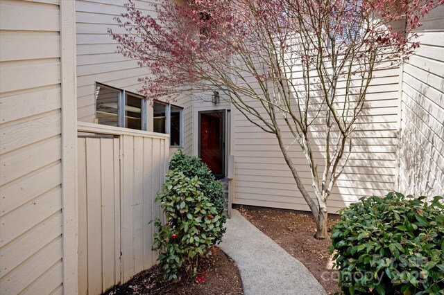 123 Deerlake Dr, Asheville, NC 28803 - photo 2