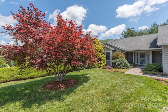 30 Cedarcliff Cir, Asheville, NC 28803 - view of front of home with a front yard