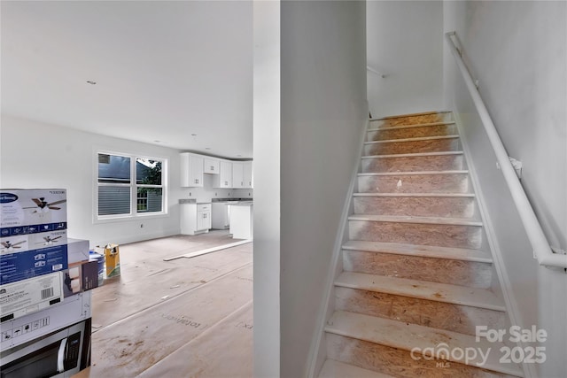 515 Harrel St, Salisbury, NC 28144 - view of stairway