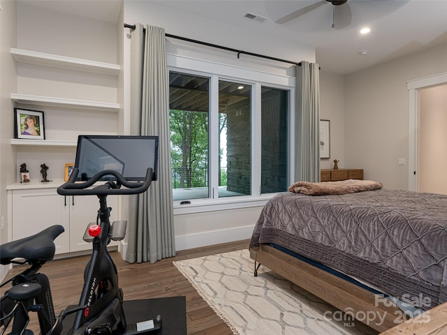 bedroom with wood finished floors, baseboards, visible vents, recessed lighting, and ceiling fan