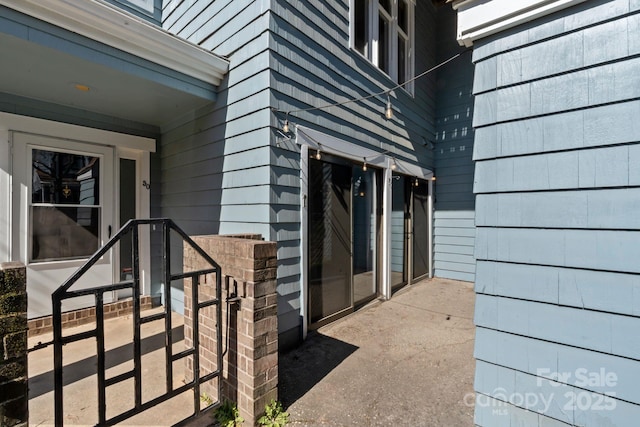 419 W 8th St, Charlotte, NC 28202 - view of property entrance