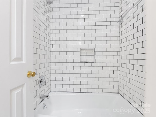 bathroom featuring shower / tub combination