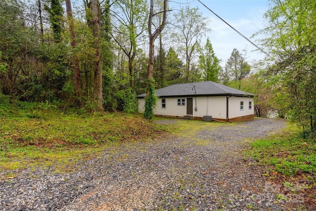 2694 W Lakeshore Dr, Landrum, SC 29356 - view of front of house with driveway